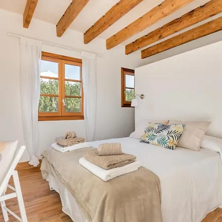 Cala'n Blanes Sleeps 6 With Pool And Air Con קאלה אן בלאנס