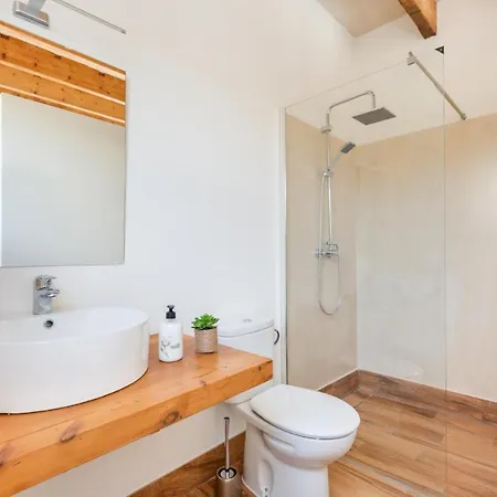 Cala'n Blanes Sleeps 6 With Pool And Air Con וילה *