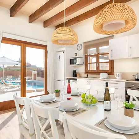Cala'n Blanes Sleeps 6 With Pool And Air Con Willa