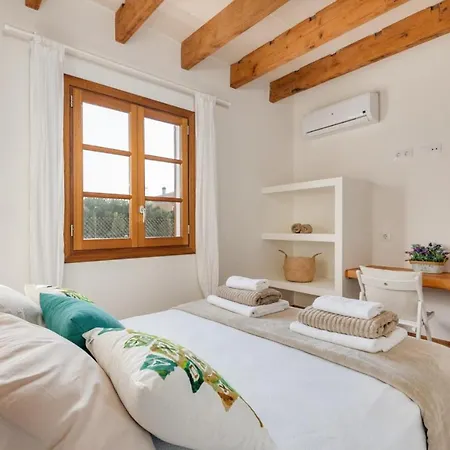 Cala'n Blanes Sleeps 6 With Pool And Air Con Villa
